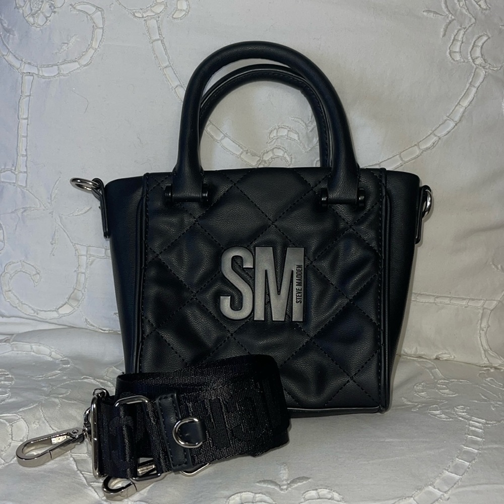 STEVE MADDEN BBABI SATCHEL CROSSBODY BAG.